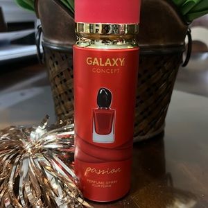 Si Passion body spray perfume